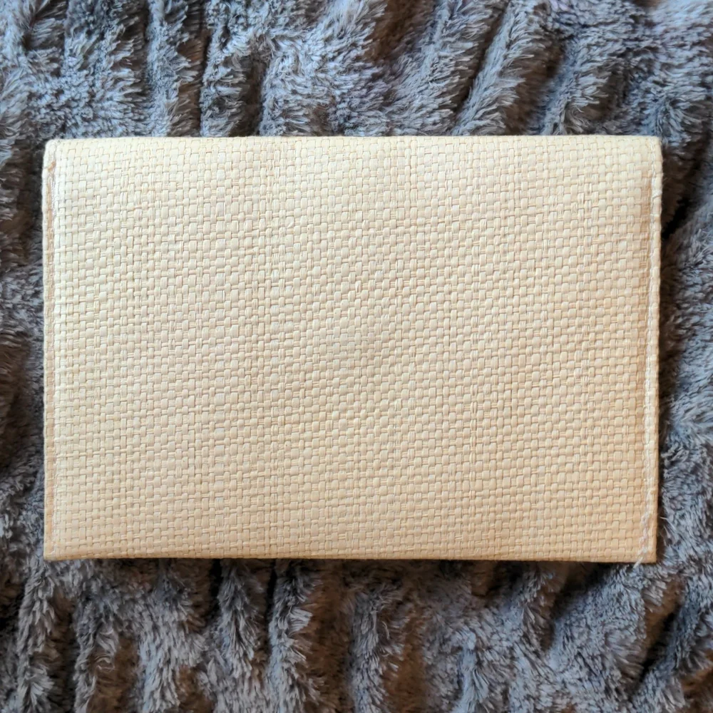 Forever 21 Pineapple Straw Clutch - Picture 5 of 5